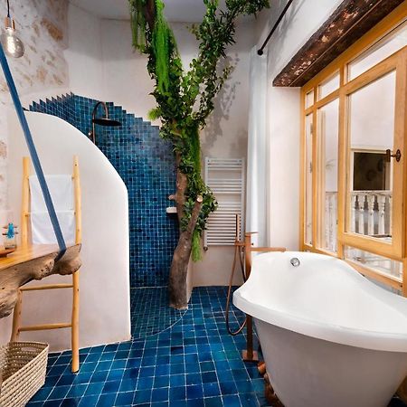 Mama Lova Hotel, Riad, Restaurant & Spa 에사우이라 외부 사진