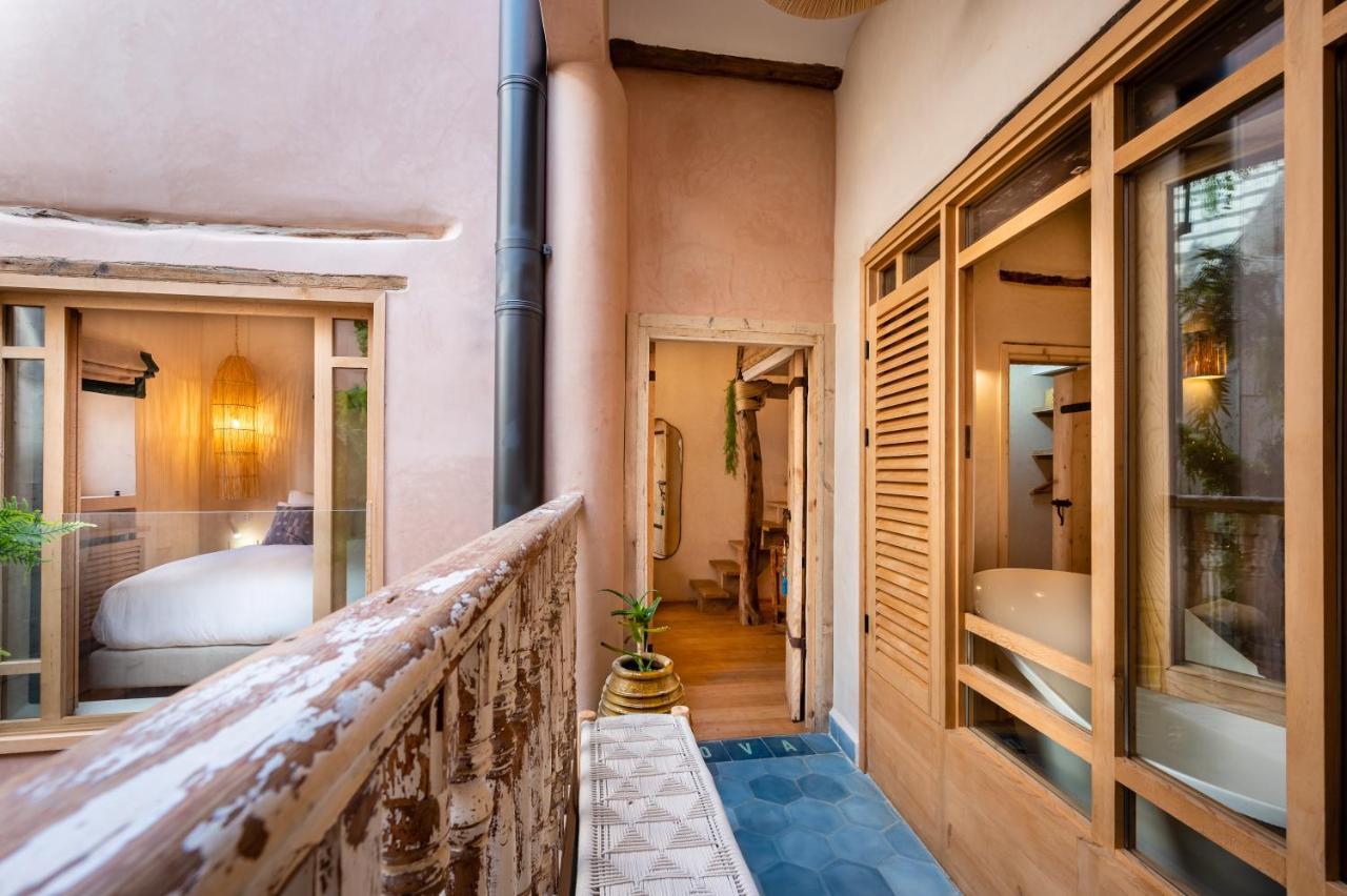 Mama Lova Hotel, Riad, Restaurant & Spa 에사우이라 외부 사진