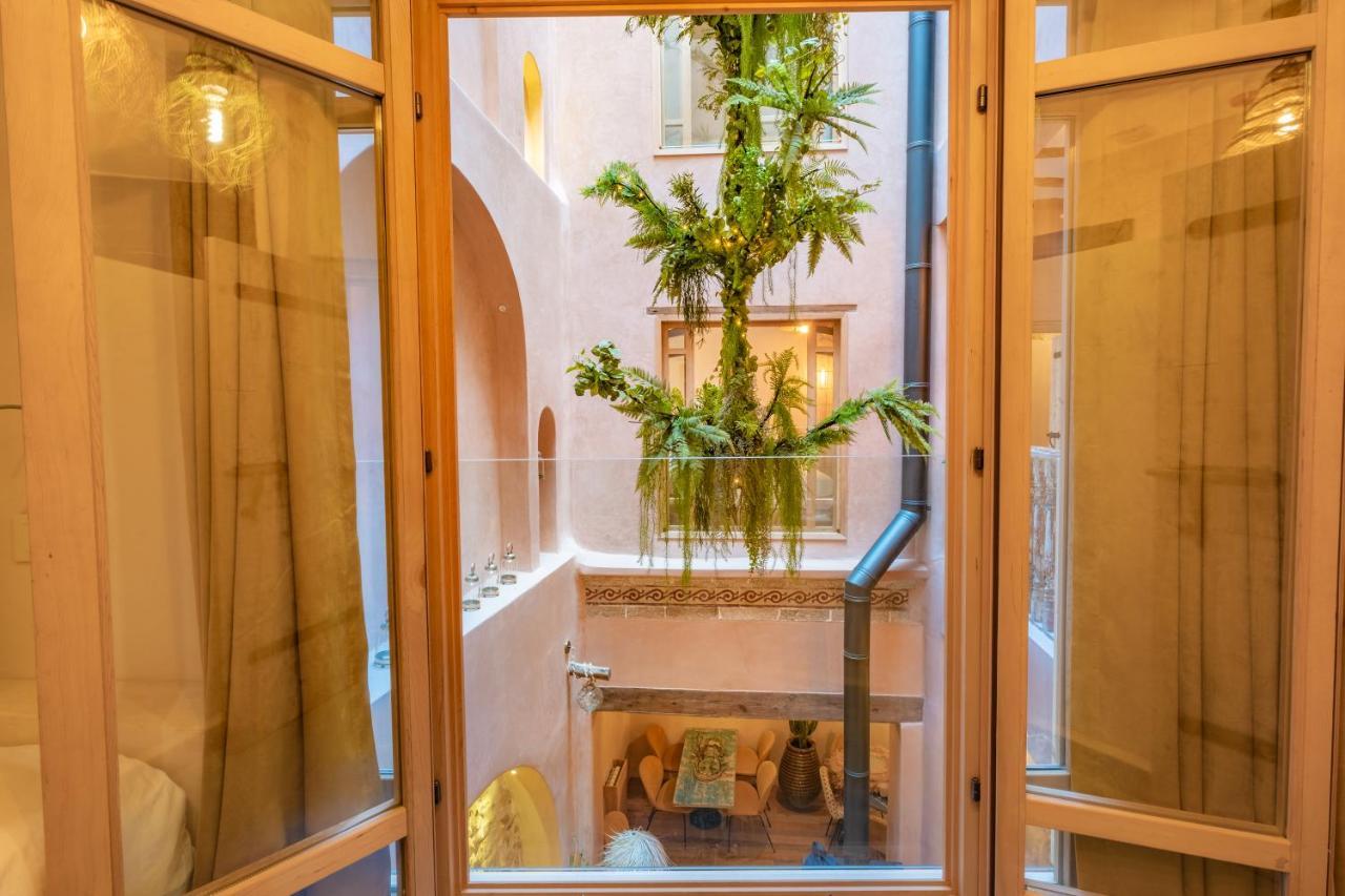 Mama Lova Hotel, Riad, Restaurant & Spa 에사우이라 외부 사진