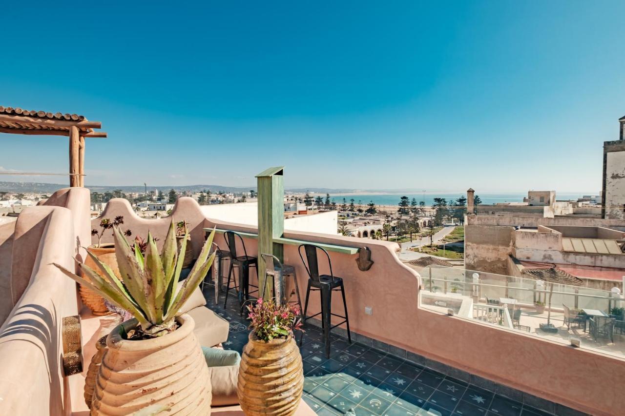 Mama Lova Hotel, Riad, Restaurant & Spa 에사우이라 외부 사진