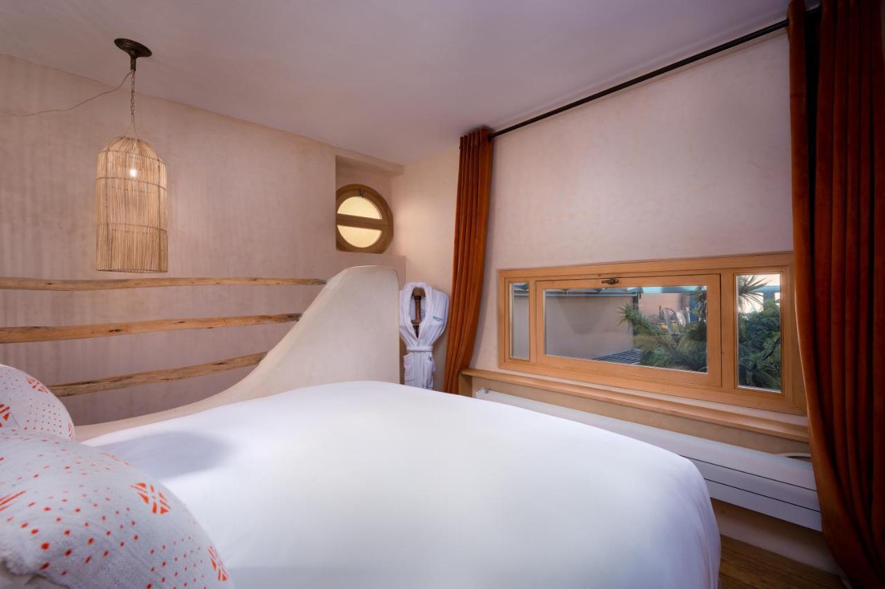 Mama Lova Hotel, Riad, Restaurant & Spa 에사우이라 외부 사진