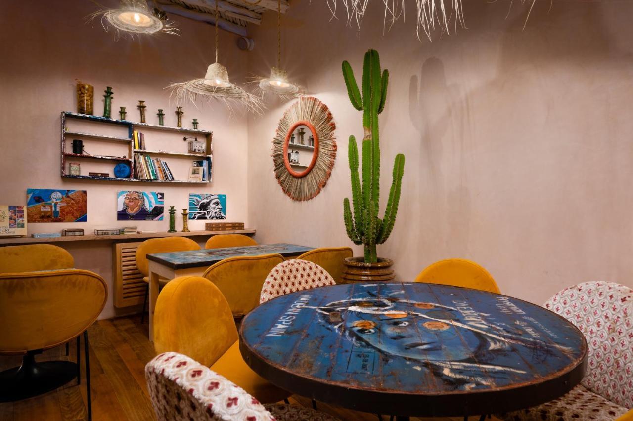 Mama Lova Hotel, Riad, Restaurant & Spa 에사우이라 외부 사진