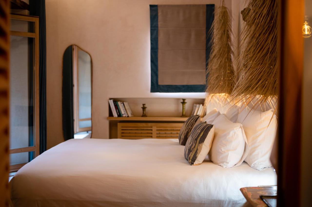 Mama Lova Hotel, Riad, Restaurant & Spa 에사우이라 외부 사진