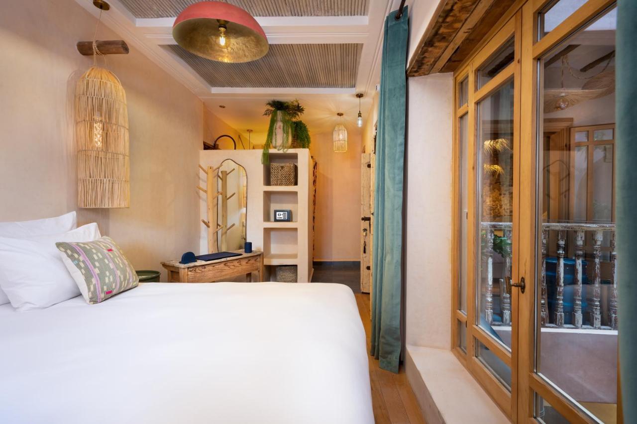 Mama Lova Hotel, Riad, Restaurant & Spa 에사우이라 외부 사진