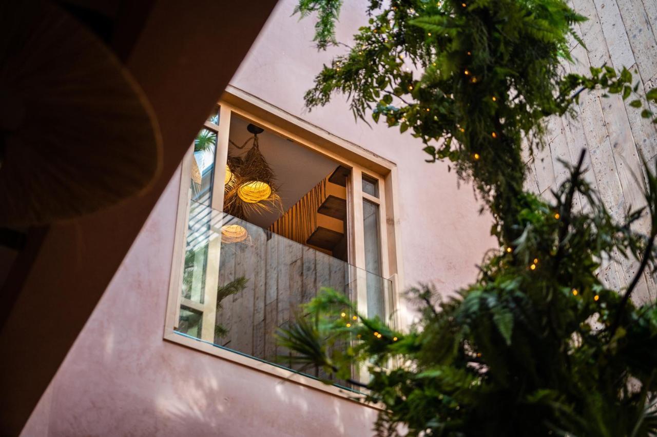 Mama Lova Hotel, Riad, Restaurant & Spa 에사우이라 객실 사진