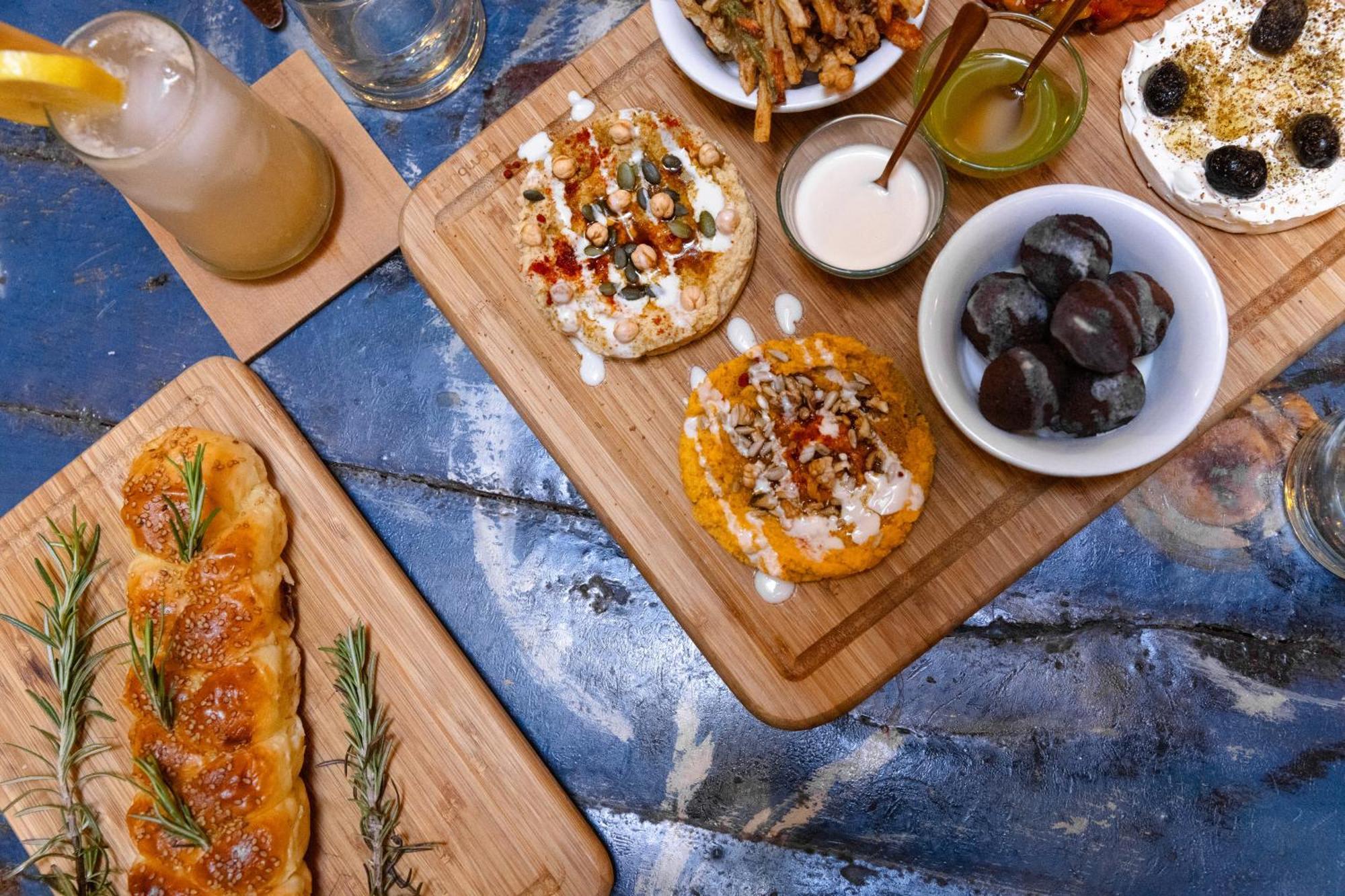 Mama Lova Hotel, Riad, Restaurant & Spa 에사우이라 외부 사진